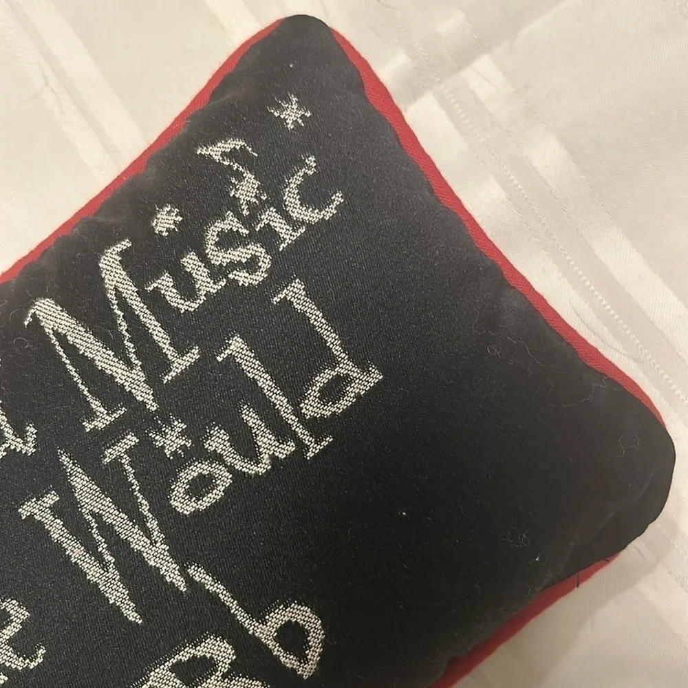 Music 🖤 Pillow